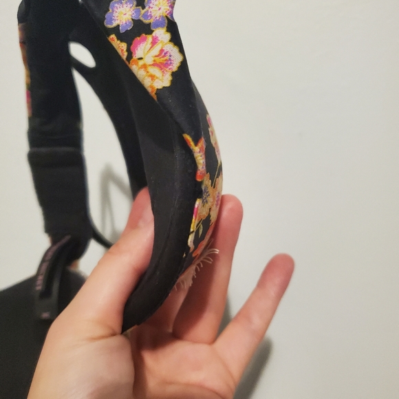 Victoria Secret beautiful bra size 34C - Picture 7 of 8